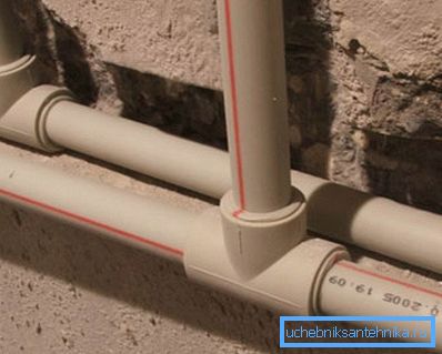We learn to collect the pipeline from polypropylene. We learn to collect the pipeline from polypropylene.