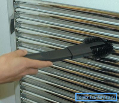 Brush off dust Brush off dust
