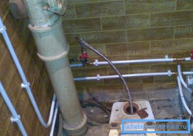 It is more convenient to work with metal or polypropylene products. It is more convenient to work with metal or polypropylene products.