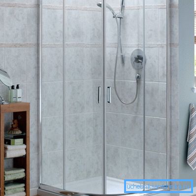 Corner shower with cast iron shower tray Corner shower with cast iron shower tray
