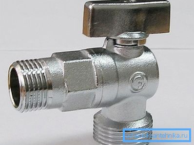 Corner device with a decorative coating and a special valve