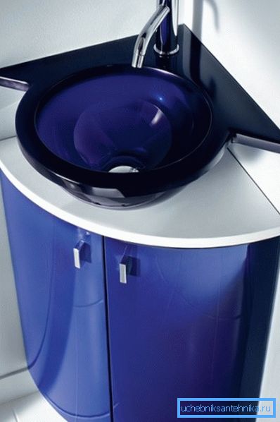 Corner washbasins for the bathroom can add aesthetics to the interior Corner washbasins for the bathroom can add aesthetics to the interior