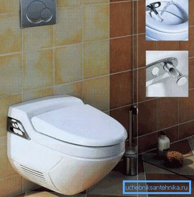The toilet, fixed on the wall, has no legs, which facilitates cleaning the toilet The toilet, fixed on the wall, has no legs, which facilitates cleaning the toilet