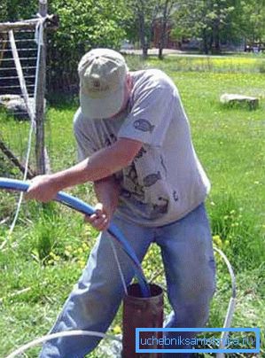 Installation of a submersible pump with plastic plumbing Installation of a submersible pump with plastic plumbing