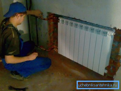 Installation in a niche Installation in a niche