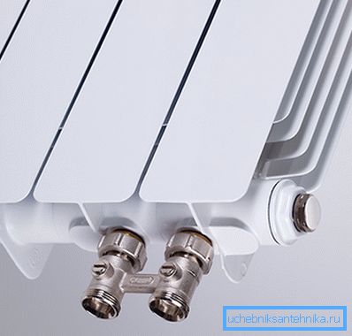 Knot of the lower connection in radiators of special execution Knot of the lower connection in radiators of special execution
