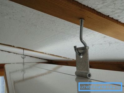 In this example, the heater is suspended directly on the ring screws.