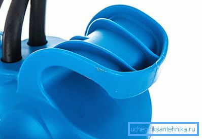 The pump Caliber NPTs-350B has a handle for easy transfer. The pump Caliber NPTs-350B has a handle for easy transfer.