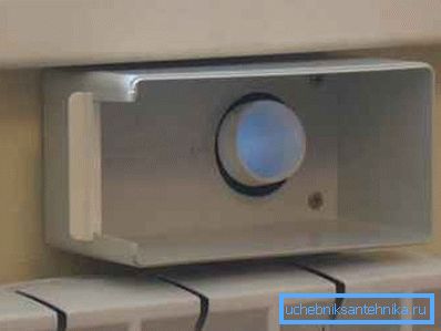 In apartment buildings, often air is supplied through a small hole under the window. In apartment buildings, often air is supplied through a small hole under the window.