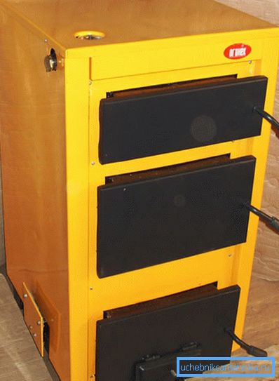 In a solid fuel boiler, you can burn both wood and coal, and biofuel.