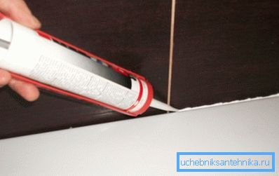It is important to handle the joints as carefully as possible.