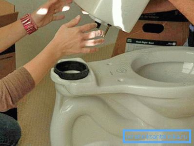 The appearance and location of the intermediate gasket between the cistern and the toilet itself The appearance and location of the intermediate gasket between the cistern and the toilet itself