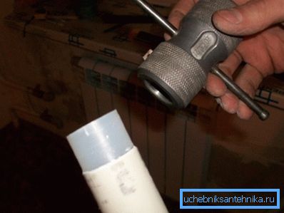 External cleaning of the ends of pipes from polypropylene External cleaning of the ends of pipes from polypropylene
