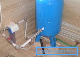 Water tank.