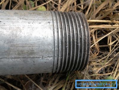 32 mm or 1 1/4 inch water pipe with threaded cut 32 mm or 1 1/4 inch water pipe with threaded cut