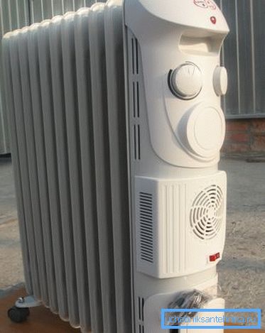 Air-oil radiator allows you to quickly distribute heat around the room Air-oil radiator allows you to quickly distribute heat around the room