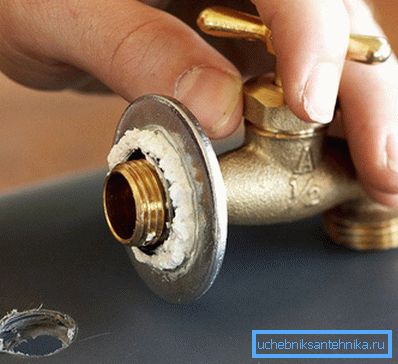 Mortise tap for a barrel with a washer and rubber gasket Mortise tap for a barrel with a washer and rubber gasket