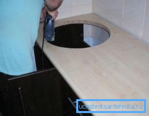 Recessed inset sink in the table top with their own hands Recessed inset sink in the table top with their own hands