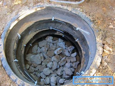 1179 The second pit with crushed stone pillow