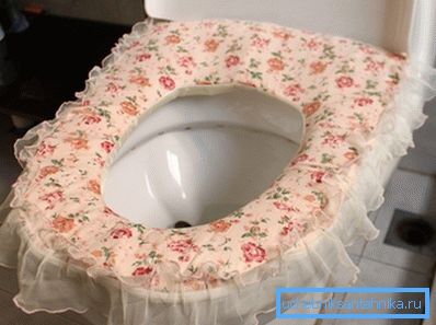 It looks beautiful, but in the toilet is not the best option. It looks beautiful, but in the toilet is not the best option.