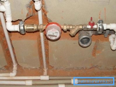 Perform hidden wiring in strobah