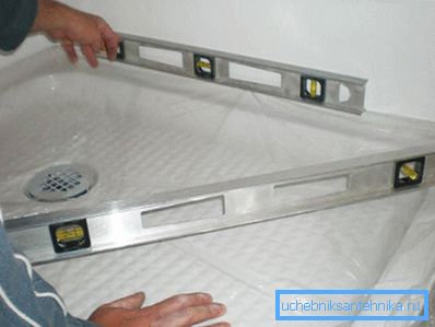 Level the pallet, then mark. Level the pallet, then mark.