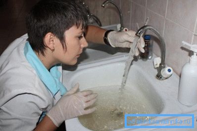 Water intake should be done in medical gloves. Water intake should be done in medical gloves.