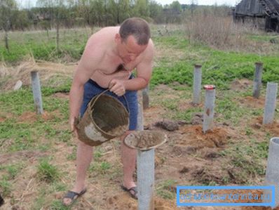 Pouring concrete into the support