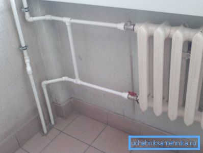 Replacing heating pipes in an apartment building is a laborious process, so it is advisable to change radiators at the same time so that in a few years you don’t have to do the work again