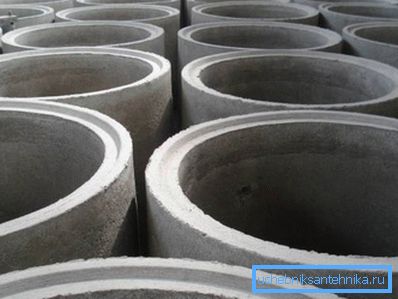 The lock prevents the displacement of the elements of the well during any ground movements. The lock prevents the displacement of the elements of the well during any ground movements.