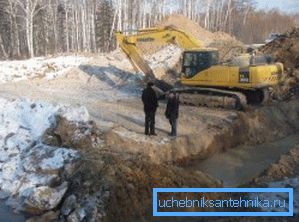 Earthworks during installation of culvert construction Earthworks during installation of culvert construction
