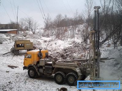 Winter drilling for water. Winter drilling for water.